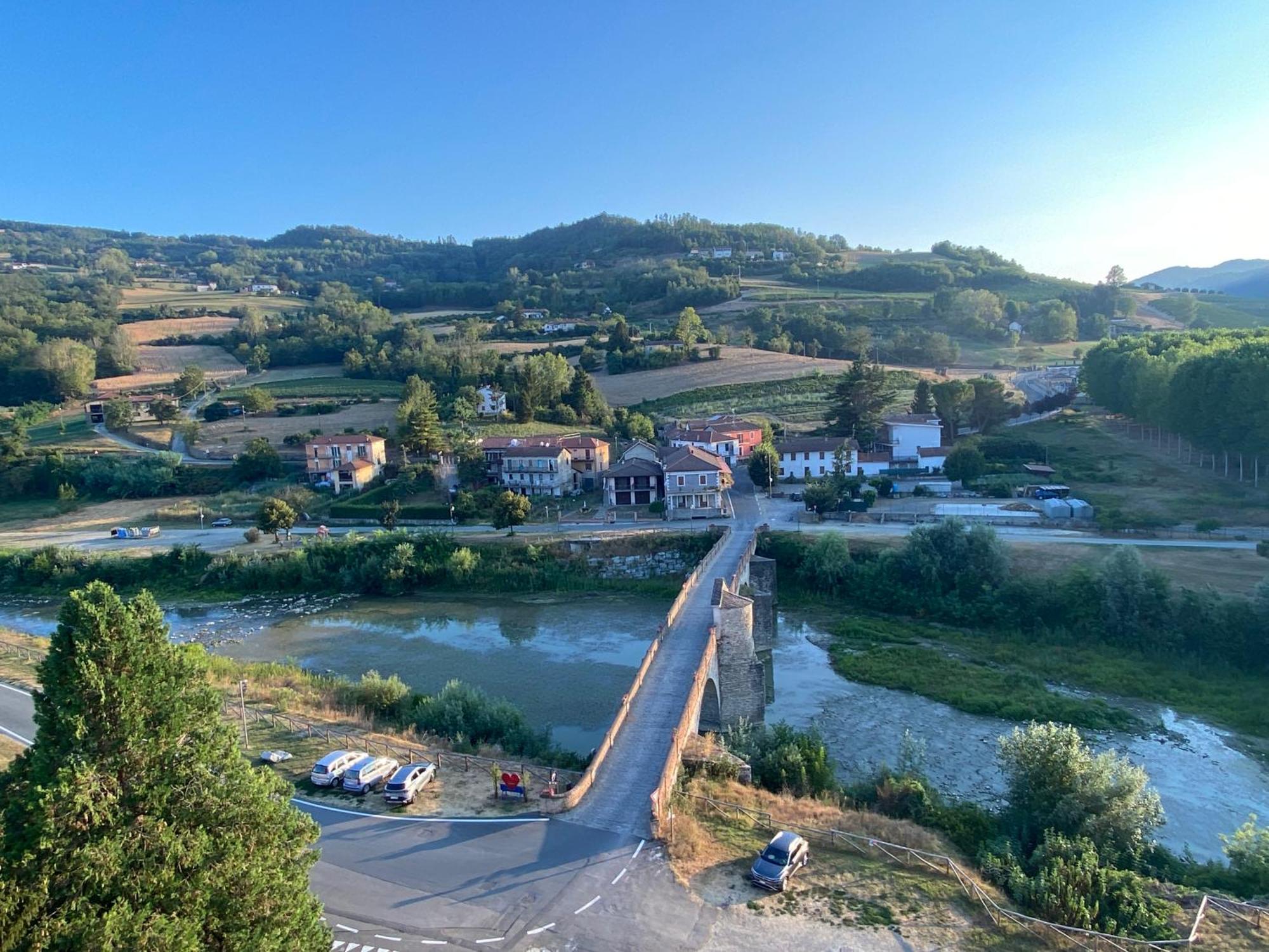Vakantiehuis Casa Dolce Vista Monastero Bormida Ngoại thất bức ảnh
