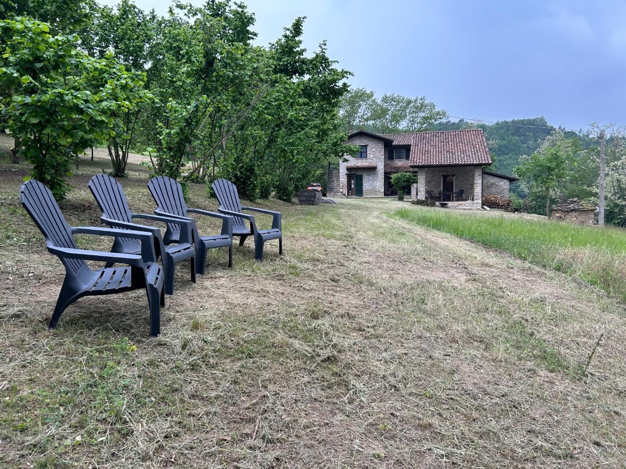 Vakantiehuis Casa Dolce Vista Monastero Bormida Ngoại thất bức ảnh
